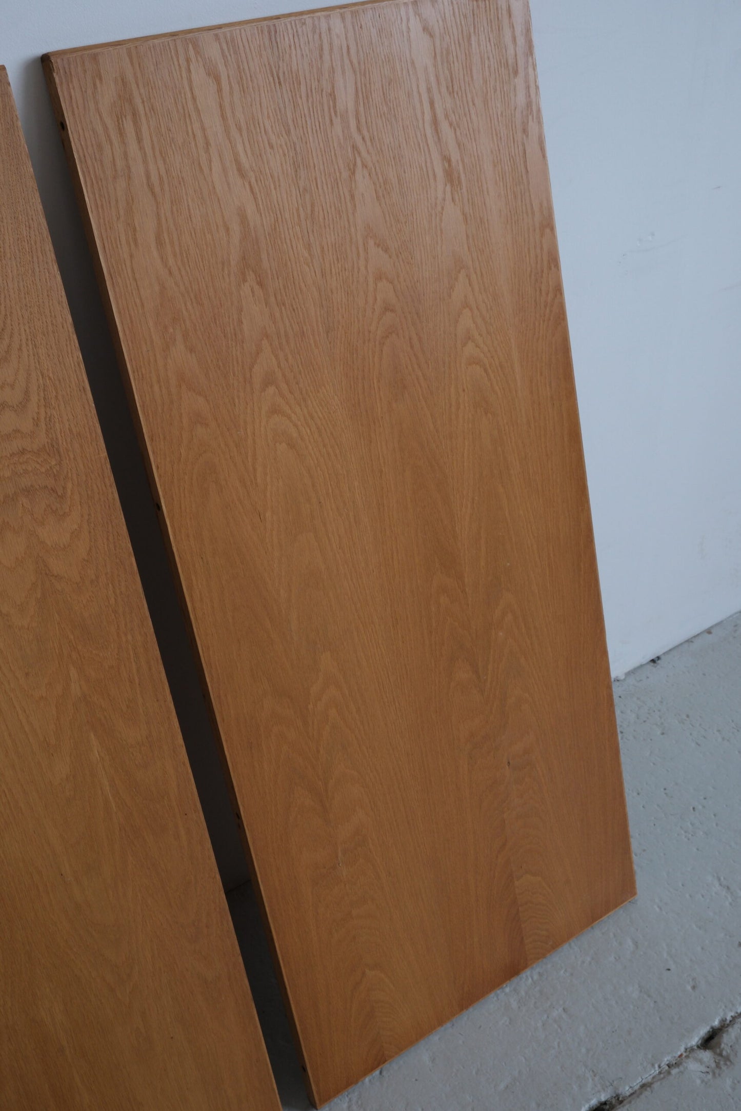 Extendable oak dining table by Omann Jun