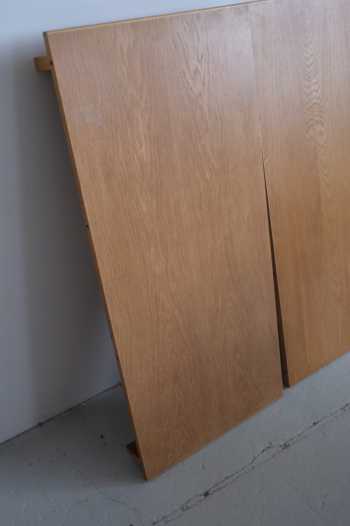 Extendable oak dining table by Omann Jun
