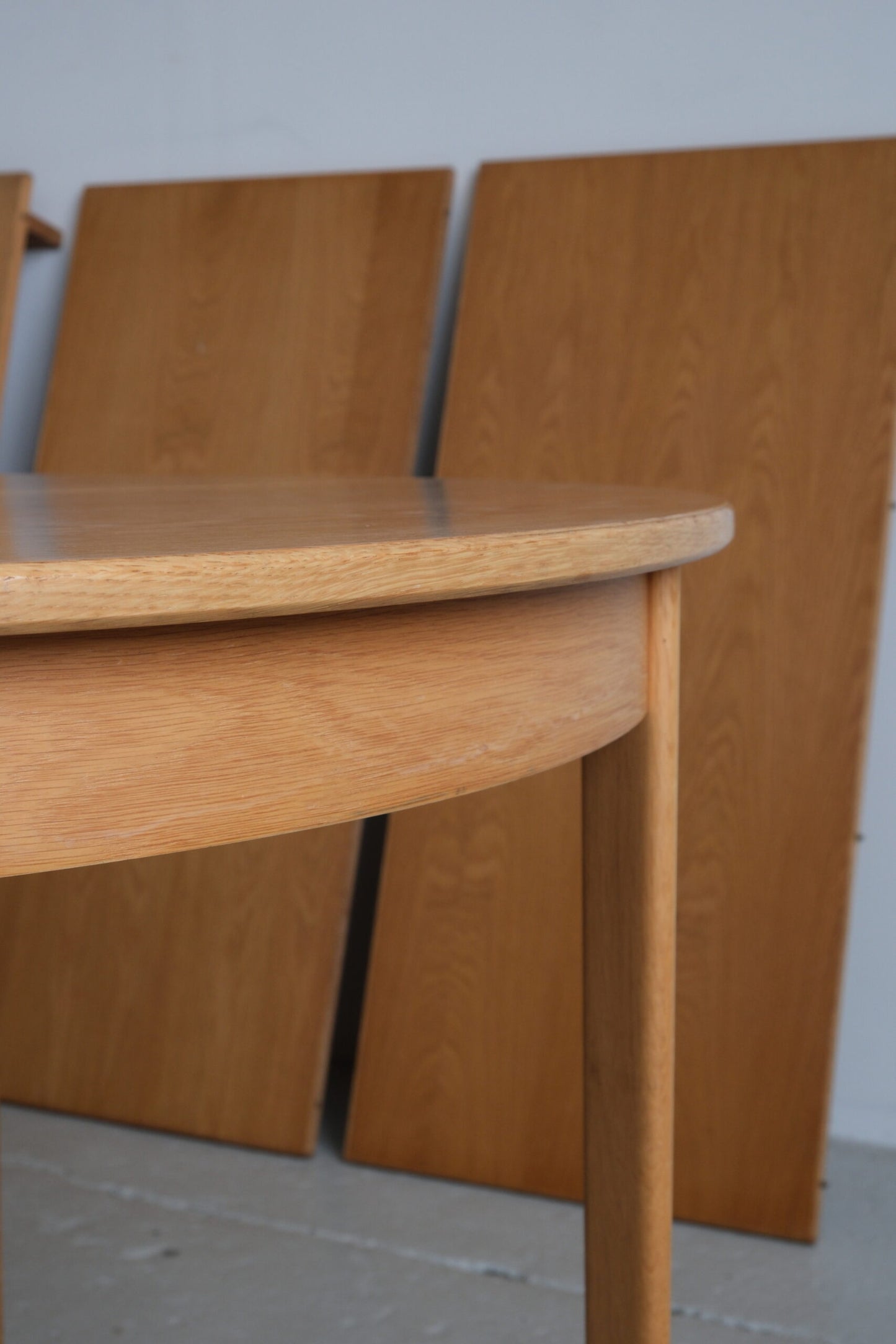 Extendable oak dining table by Omann Jun