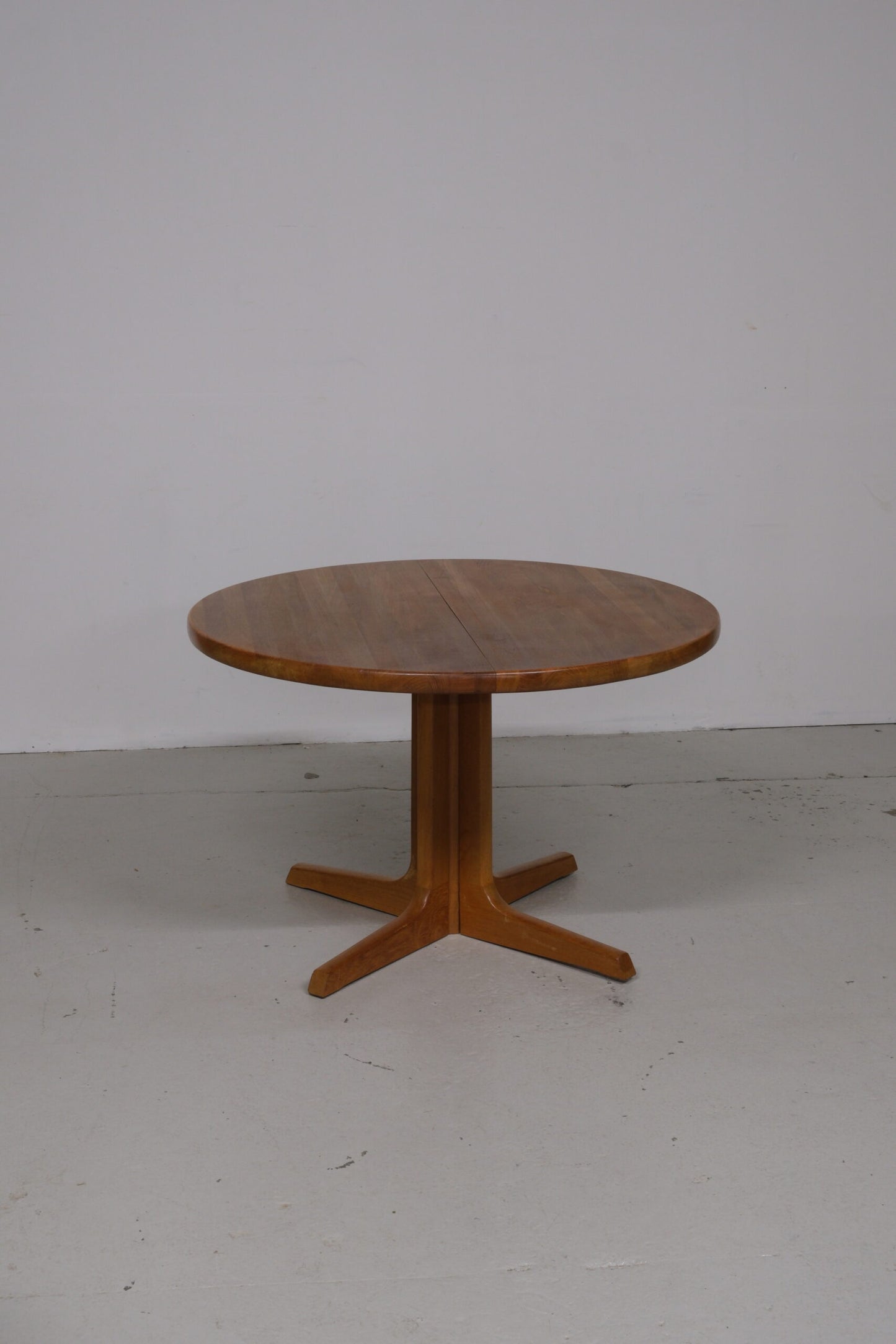 Solid teak table Gudme Mobelfabrik