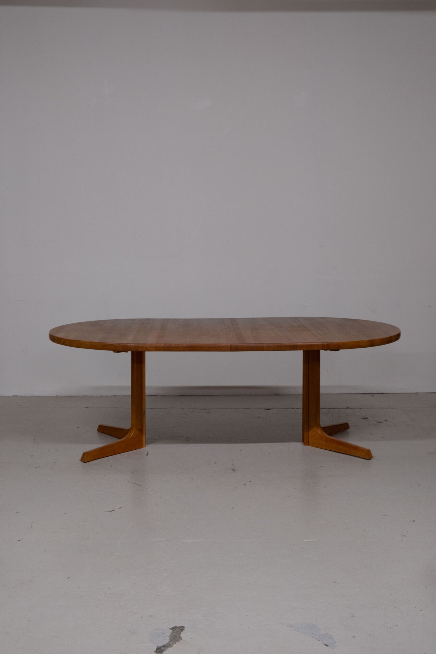 Solid teak table Gudme Mobelfabrik