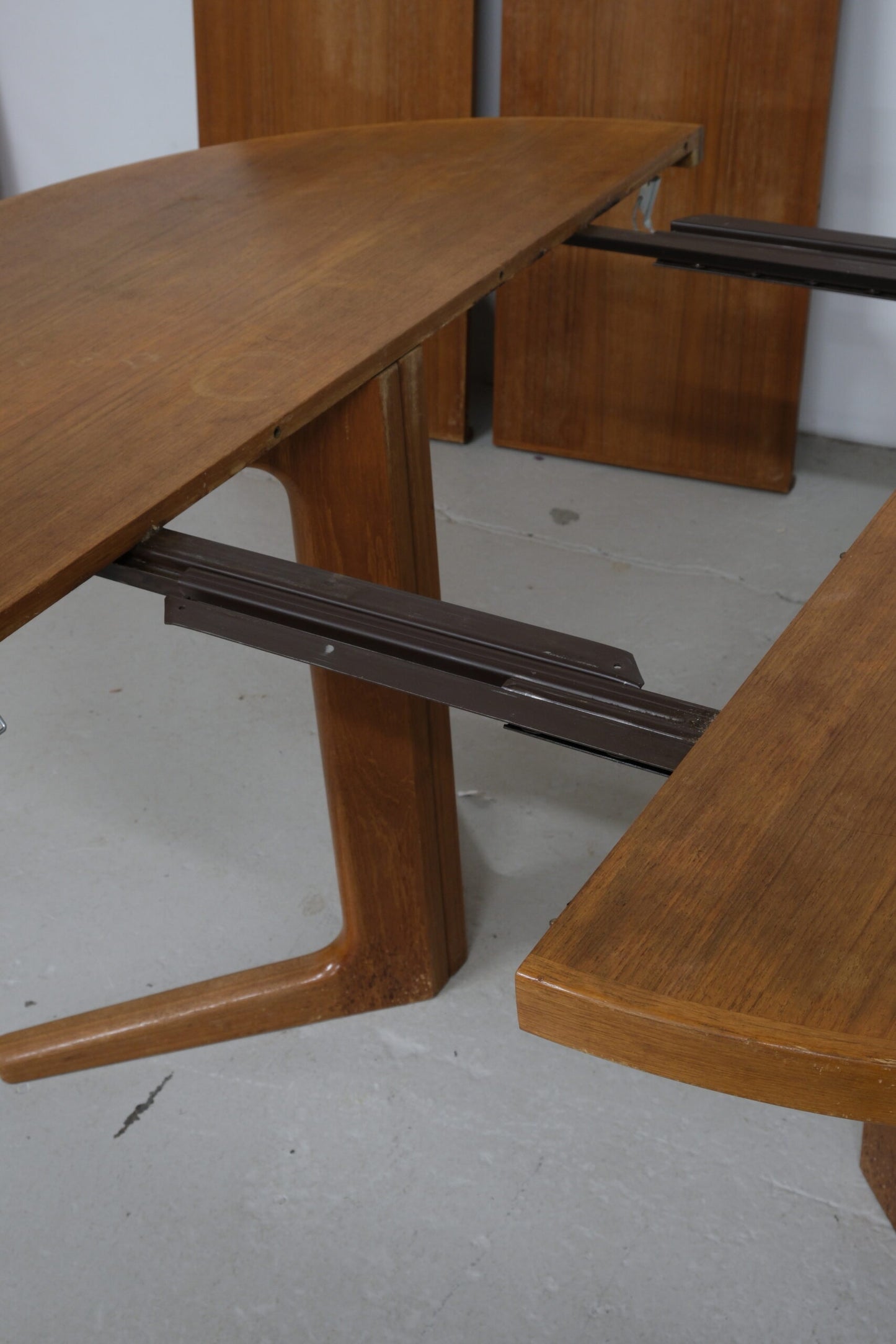 Solid teak table Gudme Mobelfabrik