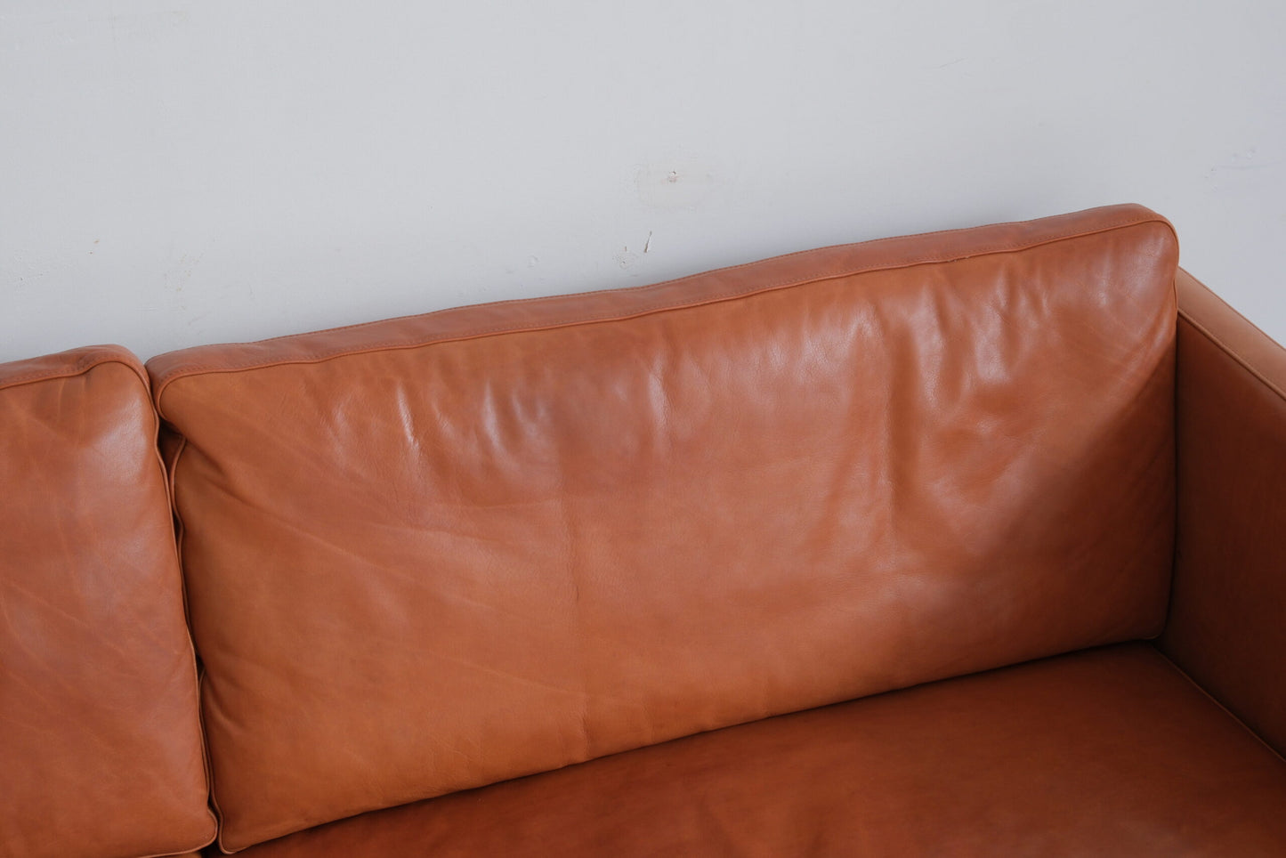 Mogens Hansen MH376 Sofa (New Price 4900€)