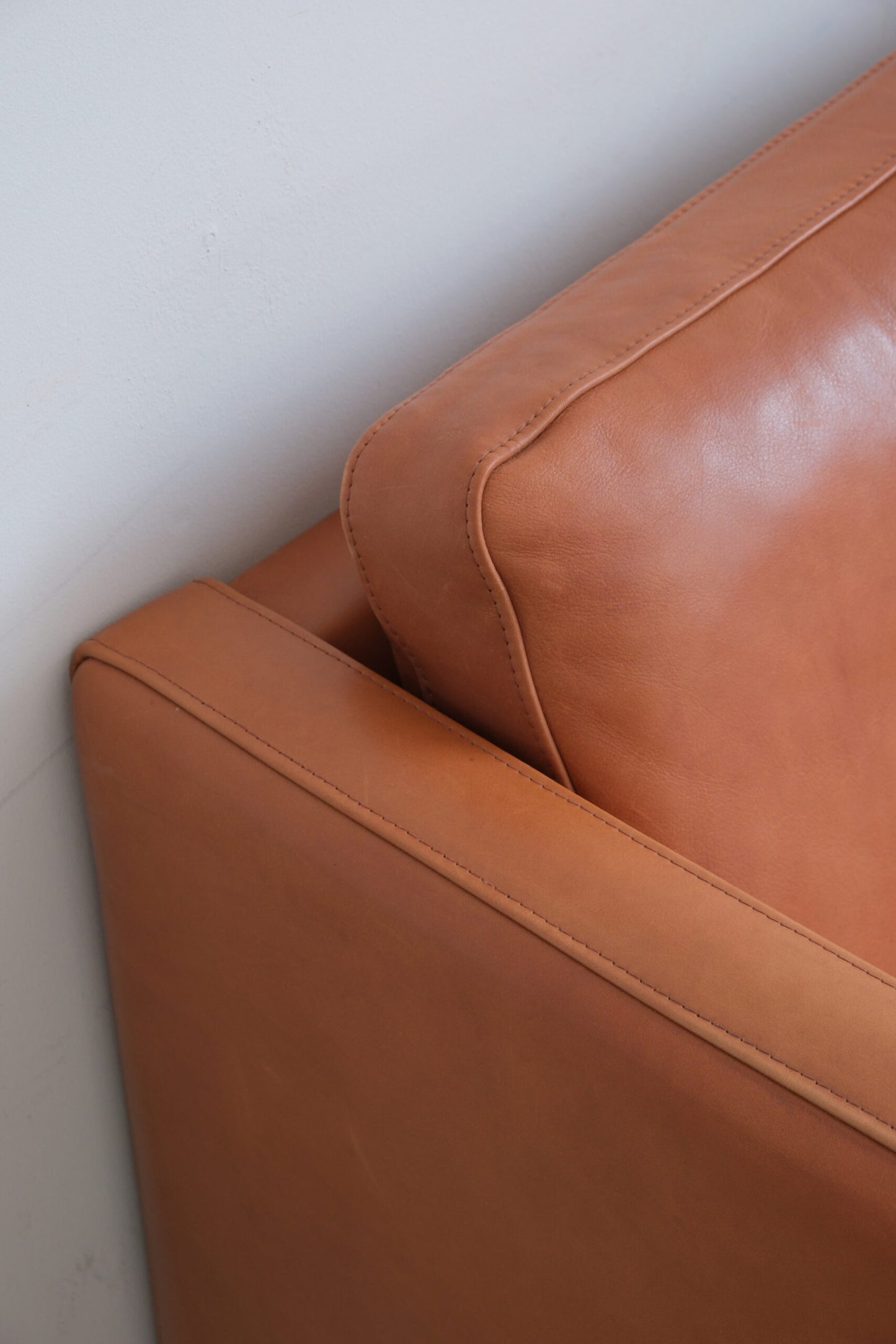 Mogens Hansen MH376 Sofa (New Price 4900€)