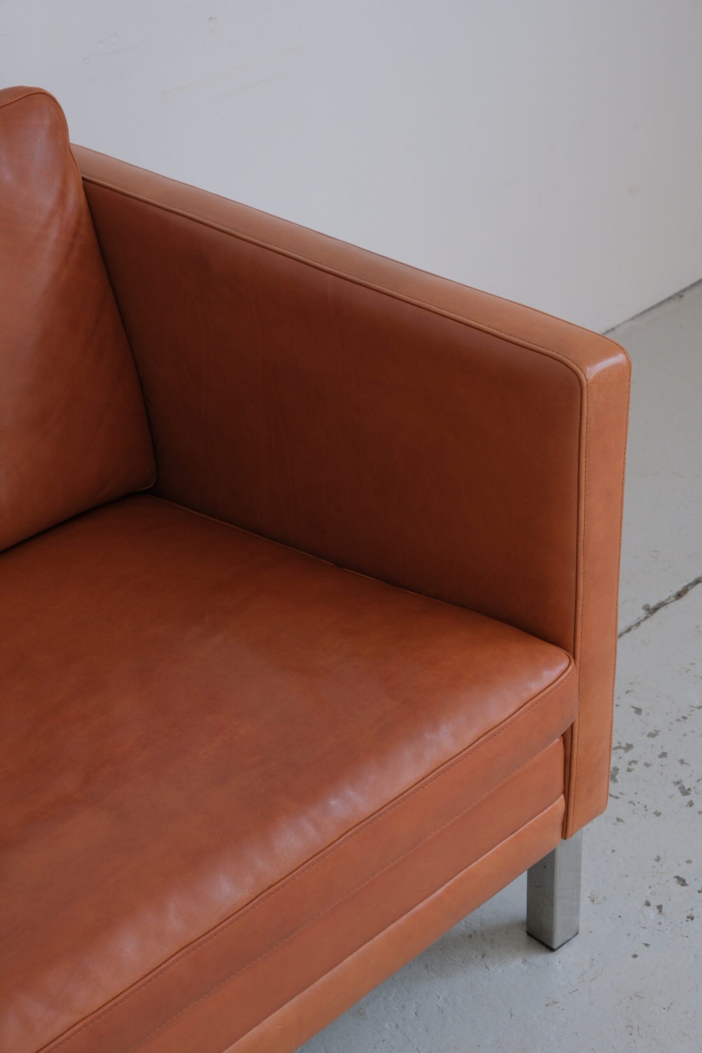 Mogens Hansen MH376 Sofa (New Price 4900€)