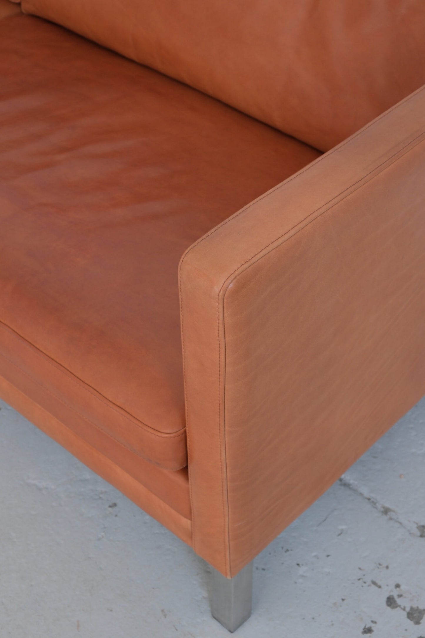 Mogens Hansen MH376 Sofa (New Price 4900€)