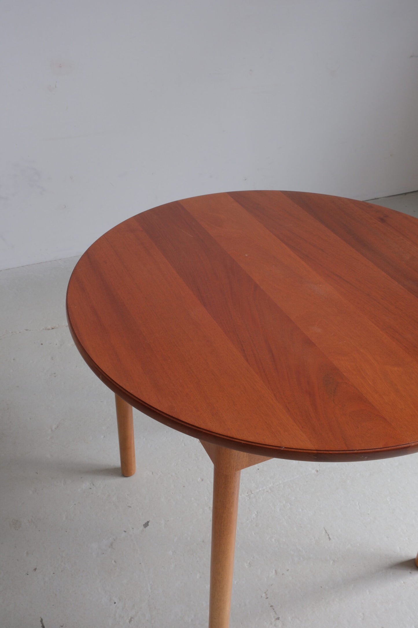 Danish mahagony round table