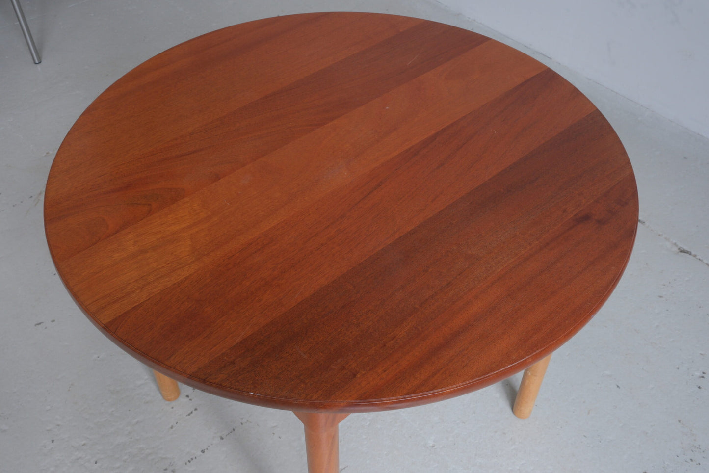 Danish mahagony round table