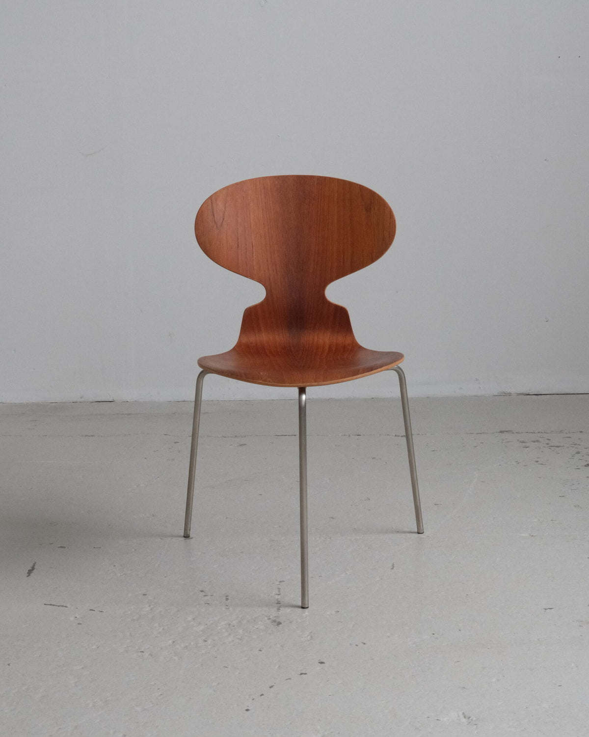 Arne Jacobsen 1st edition of Ant chair (1952)