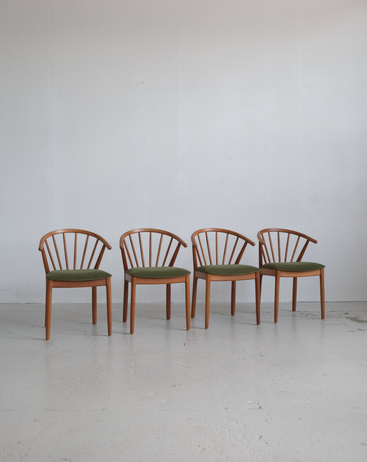 Andreas Hansen Model 50 by J. L. Møller, set of 4