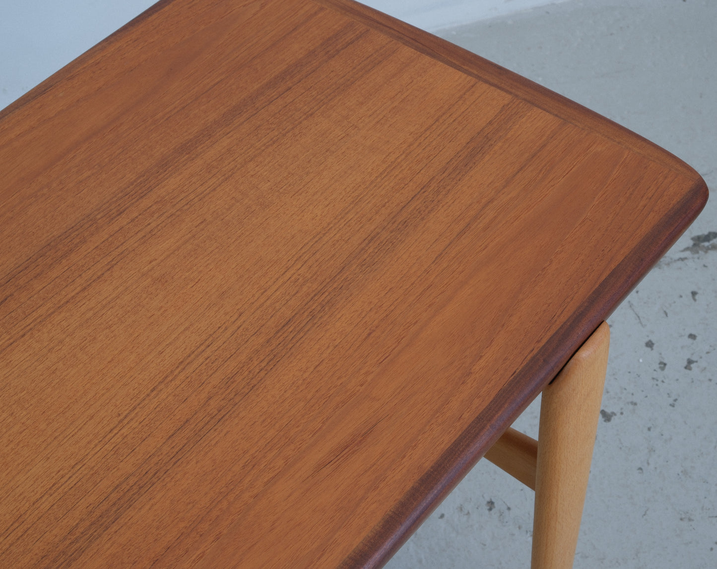 Coffee table vintage