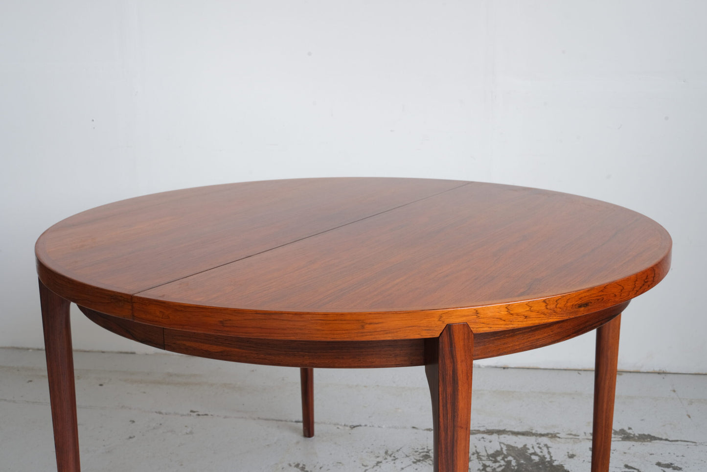 Henry Rosengren Hansen dining table 120-220cm