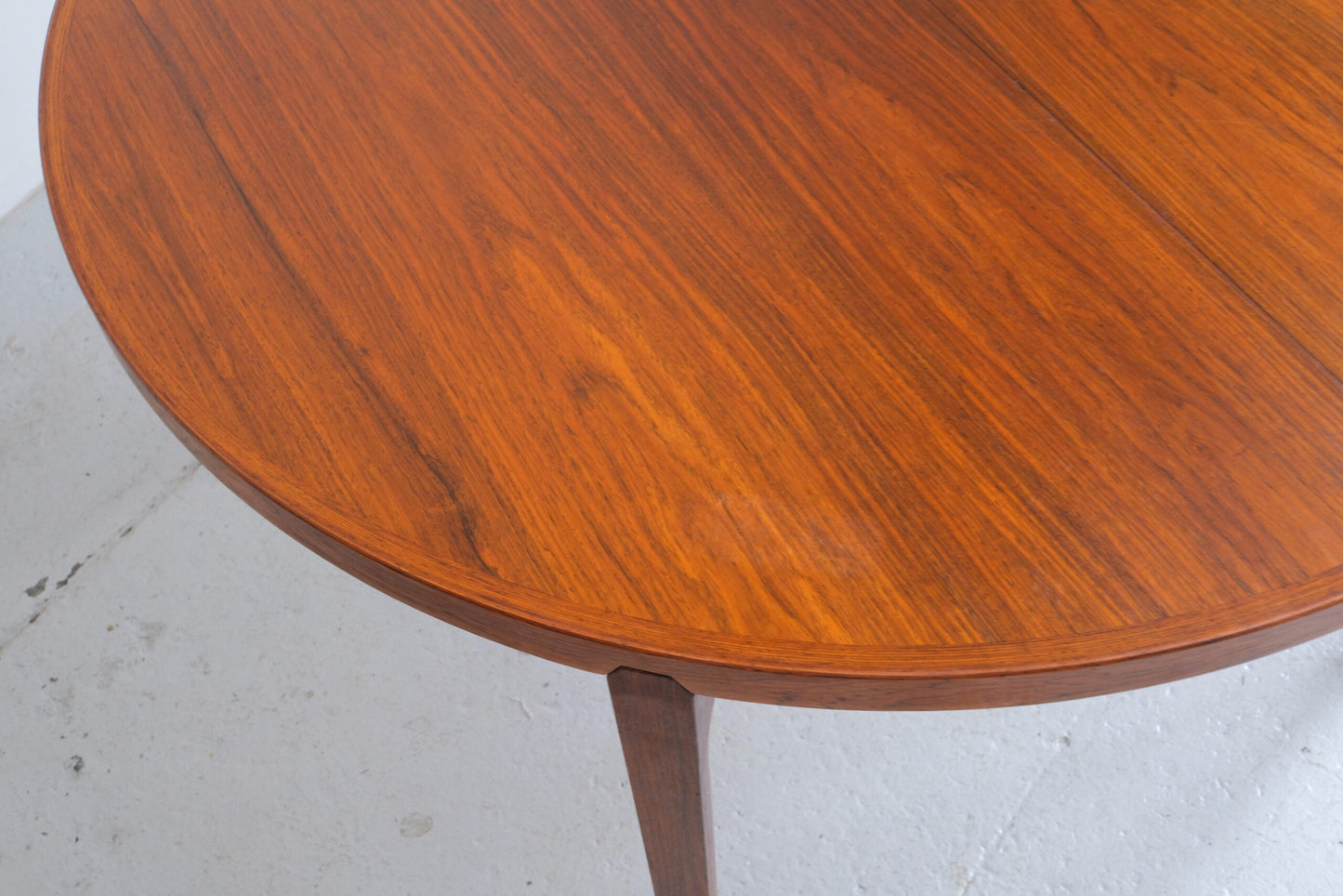 Henry Rosengren Hansen dining table 120-220cm