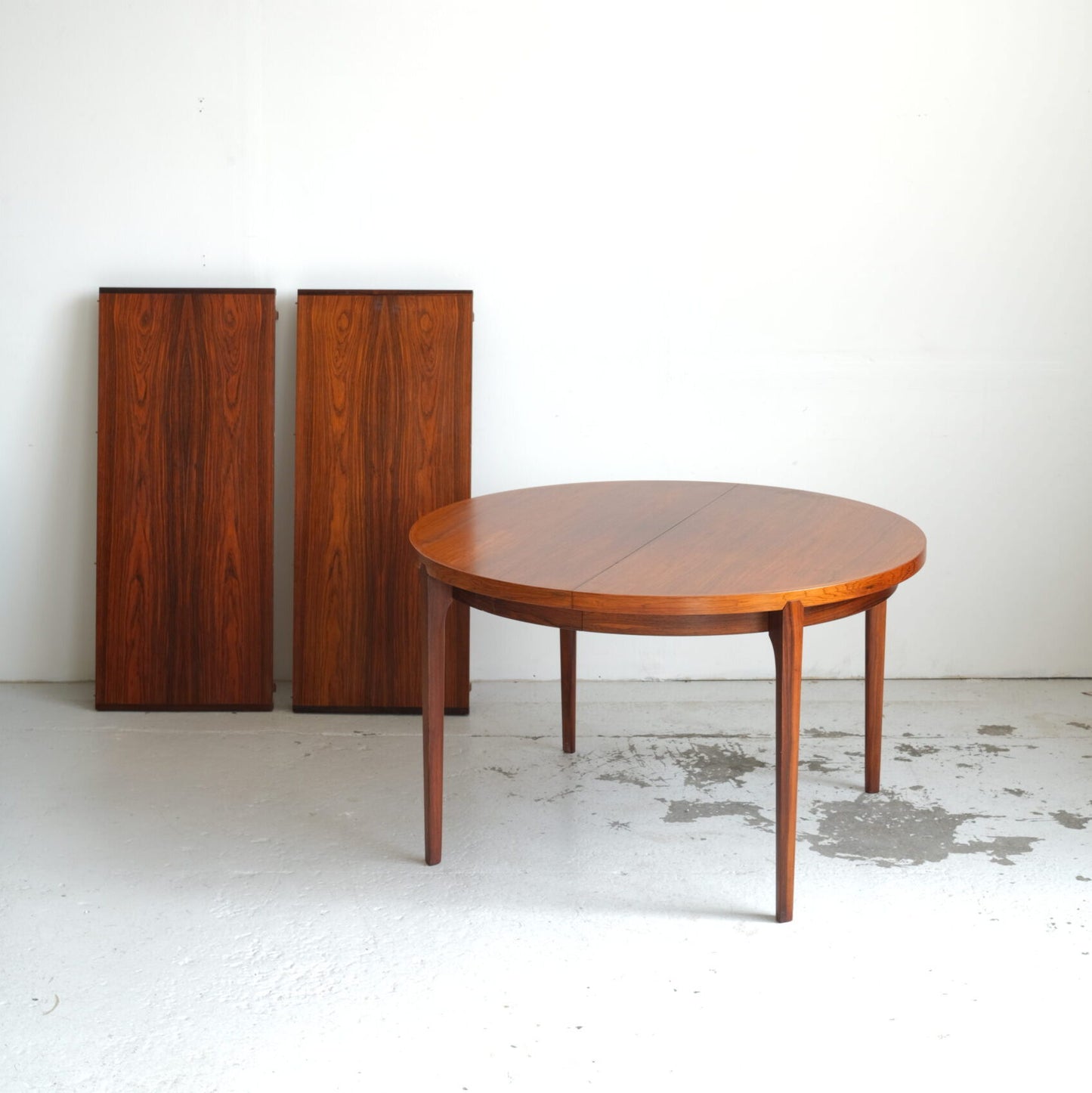 Henry Rosengren Hansen dining table 120-220cm