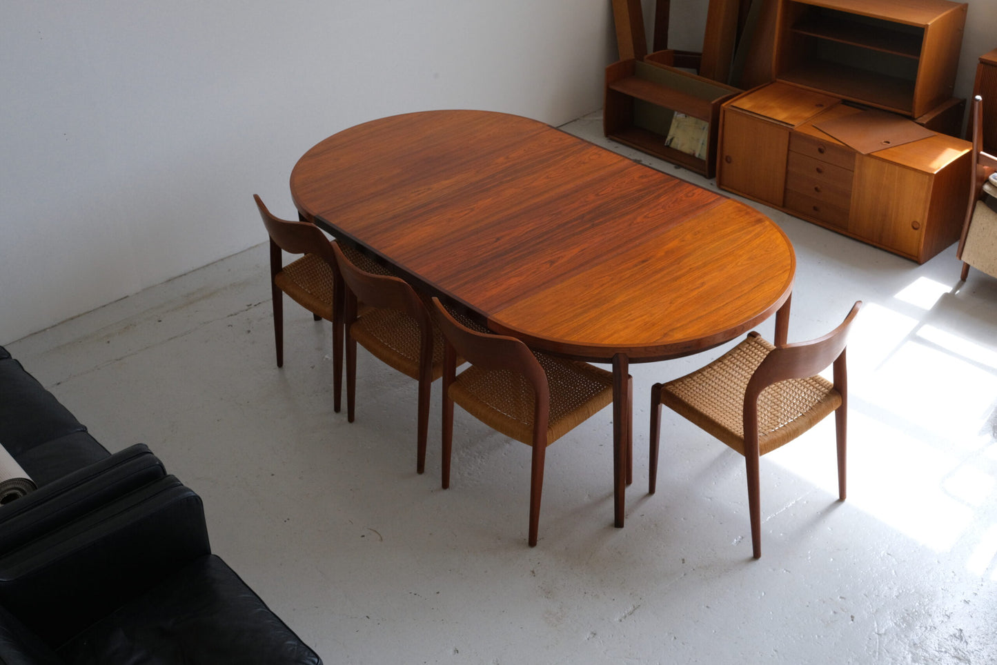 Henry Rosengren Hansen dining table 120-220cm