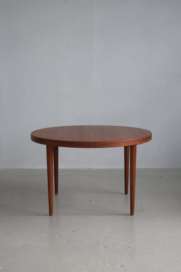 Villy Schou Andersen Teak table (extendable)