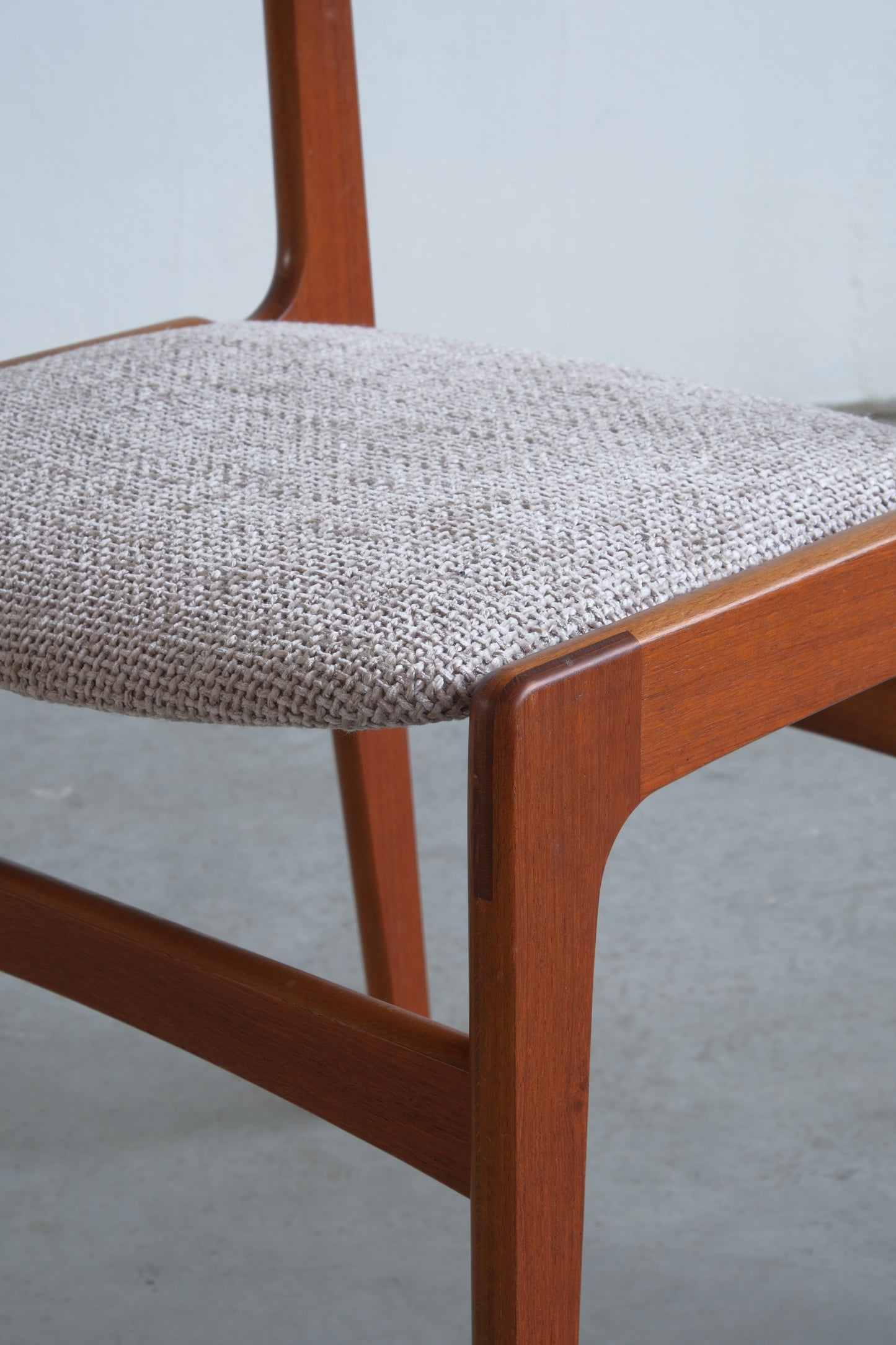 Anderstup chairs