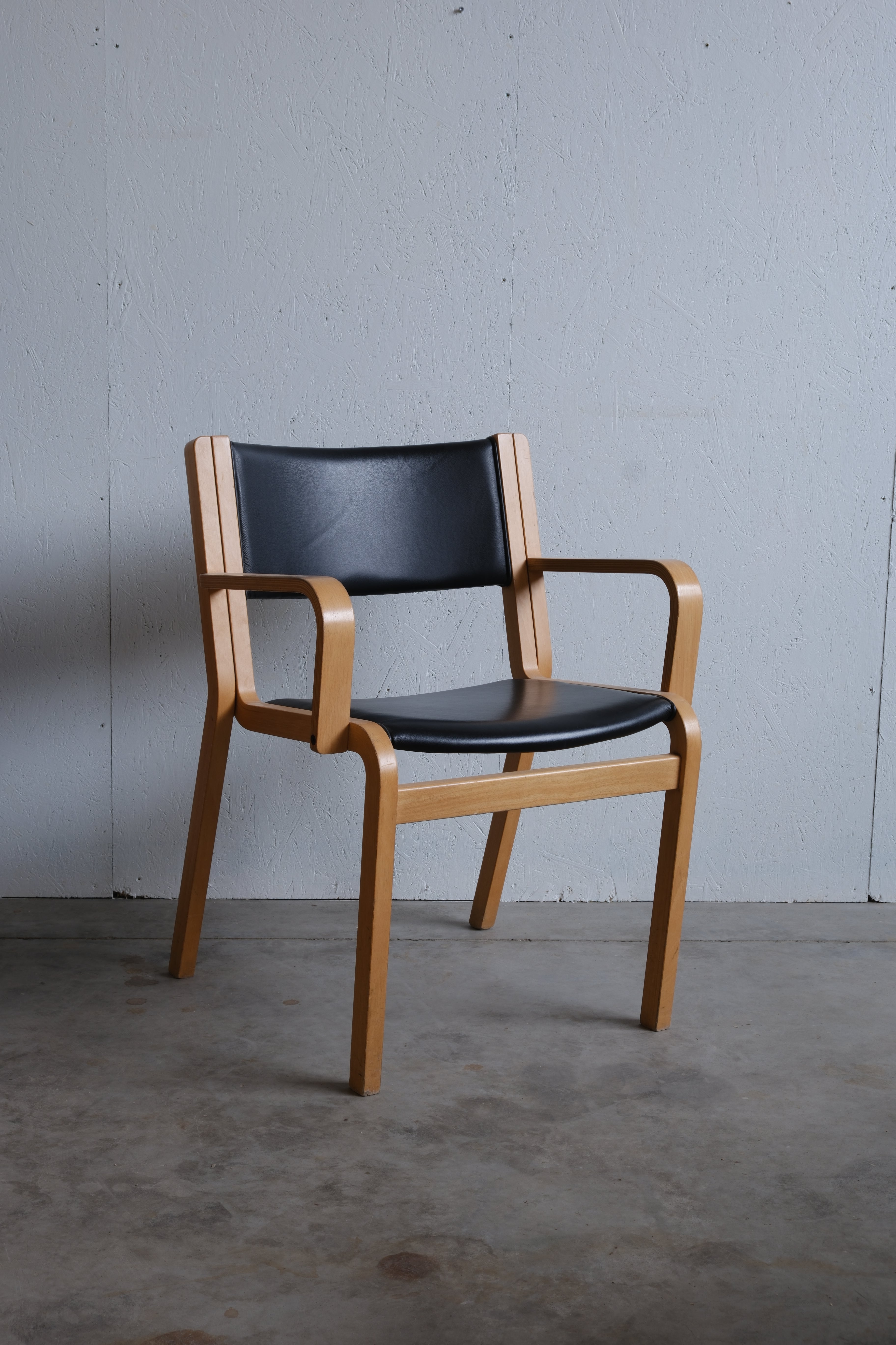 Magnus Olesen series 45 chair – Vintiik.ee