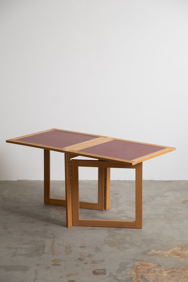 Arne Robert folding table