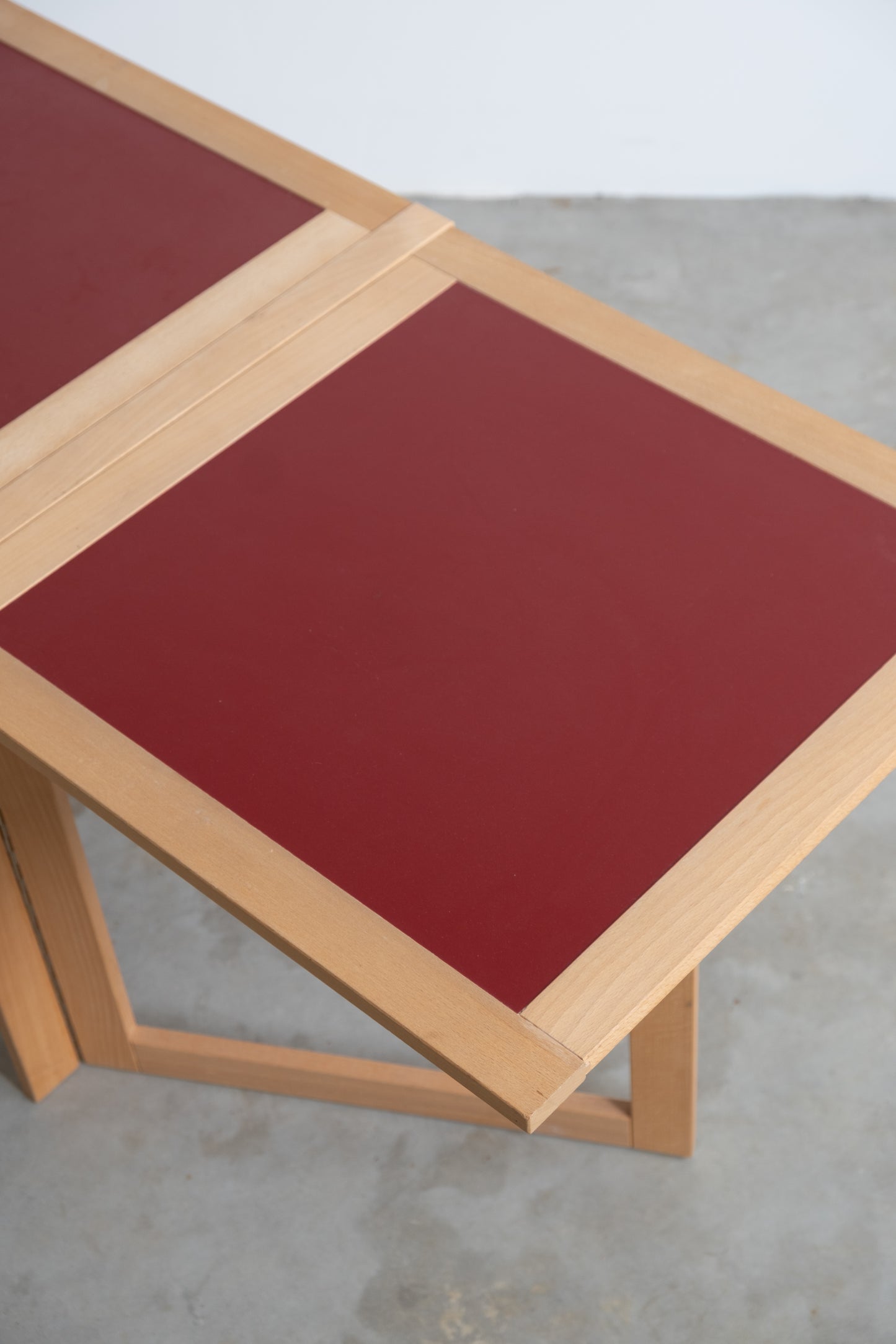 Arne Robert folding table