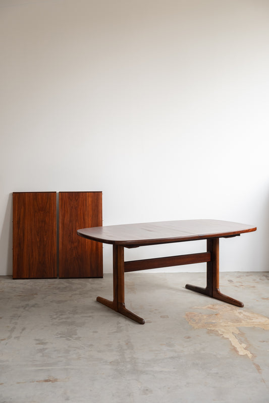 Skovby rosewood dining table with two extensions