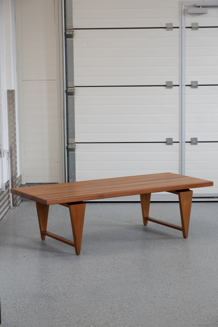 Illum Wikkelsø for Mikael Laursen, ML 115 teak coffee table