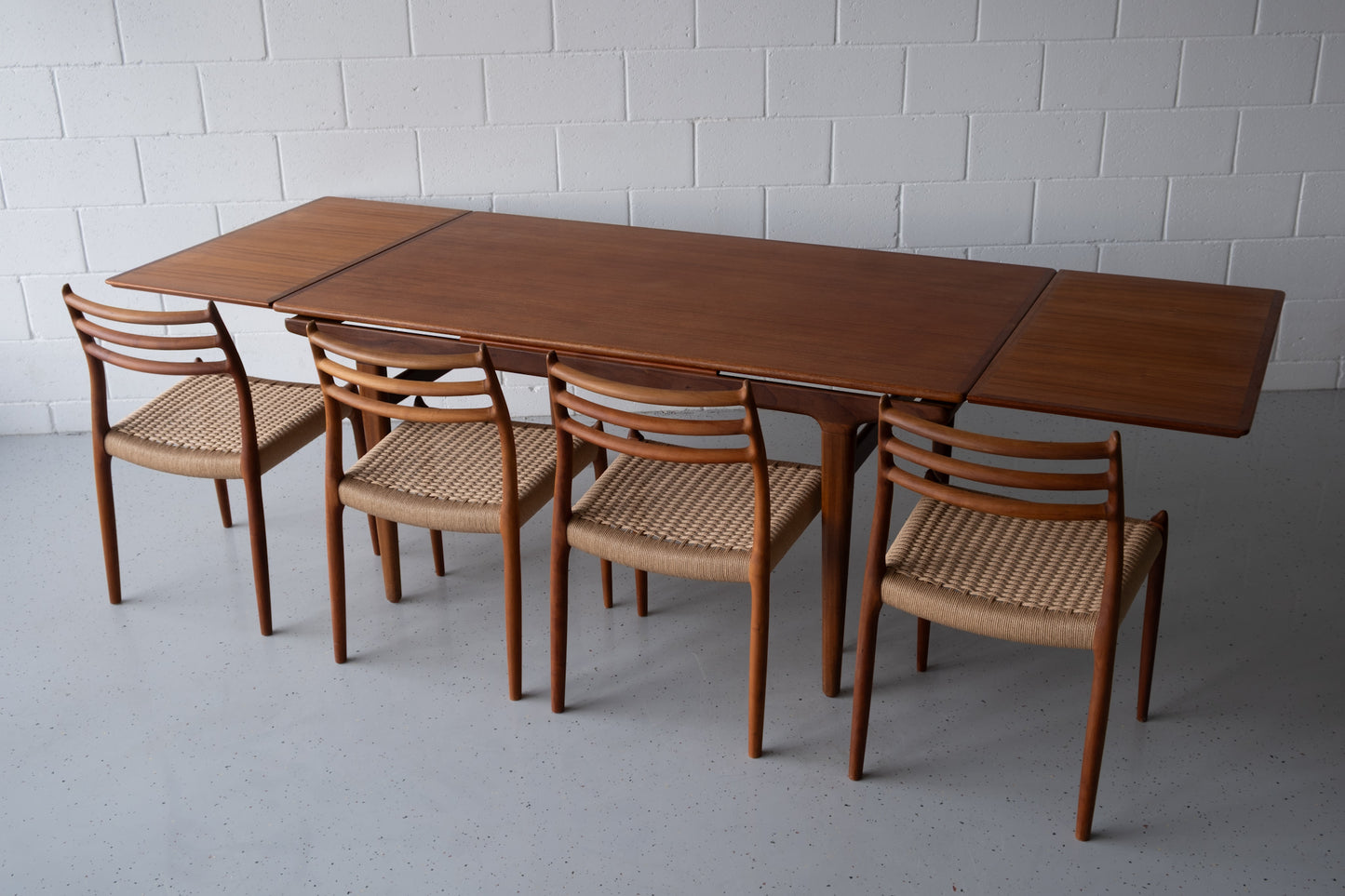 Johannes Andersen dining table