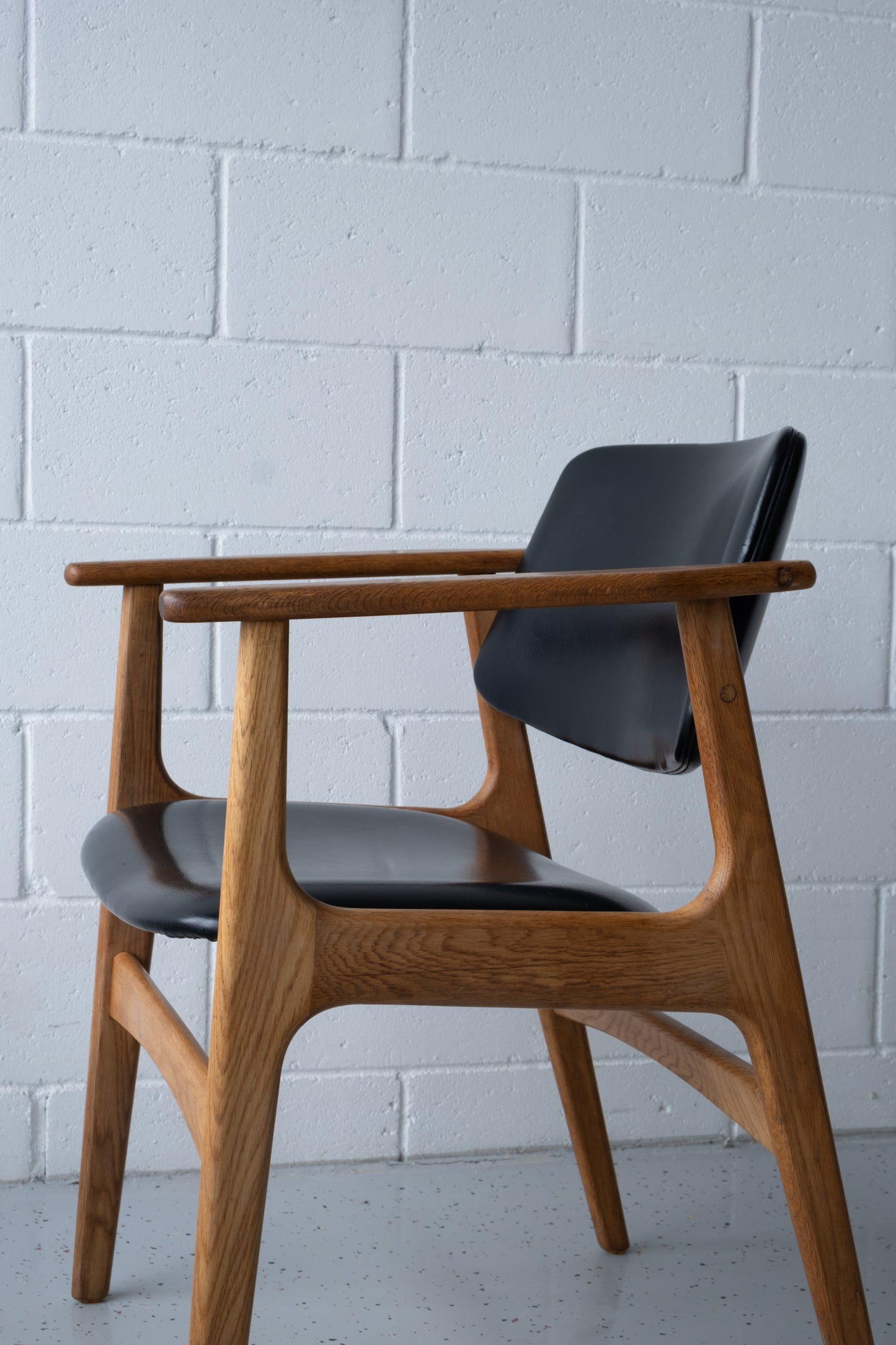 Oak armchair by Arne Vodder for Vamo