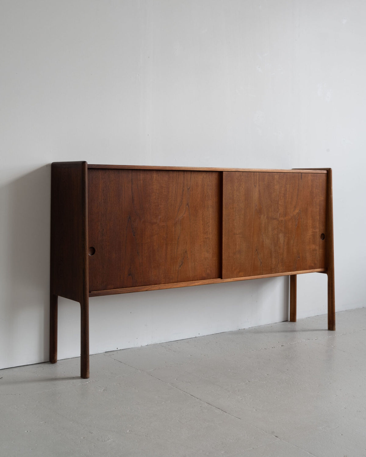 Hans Wegner Ry20 sideboard
