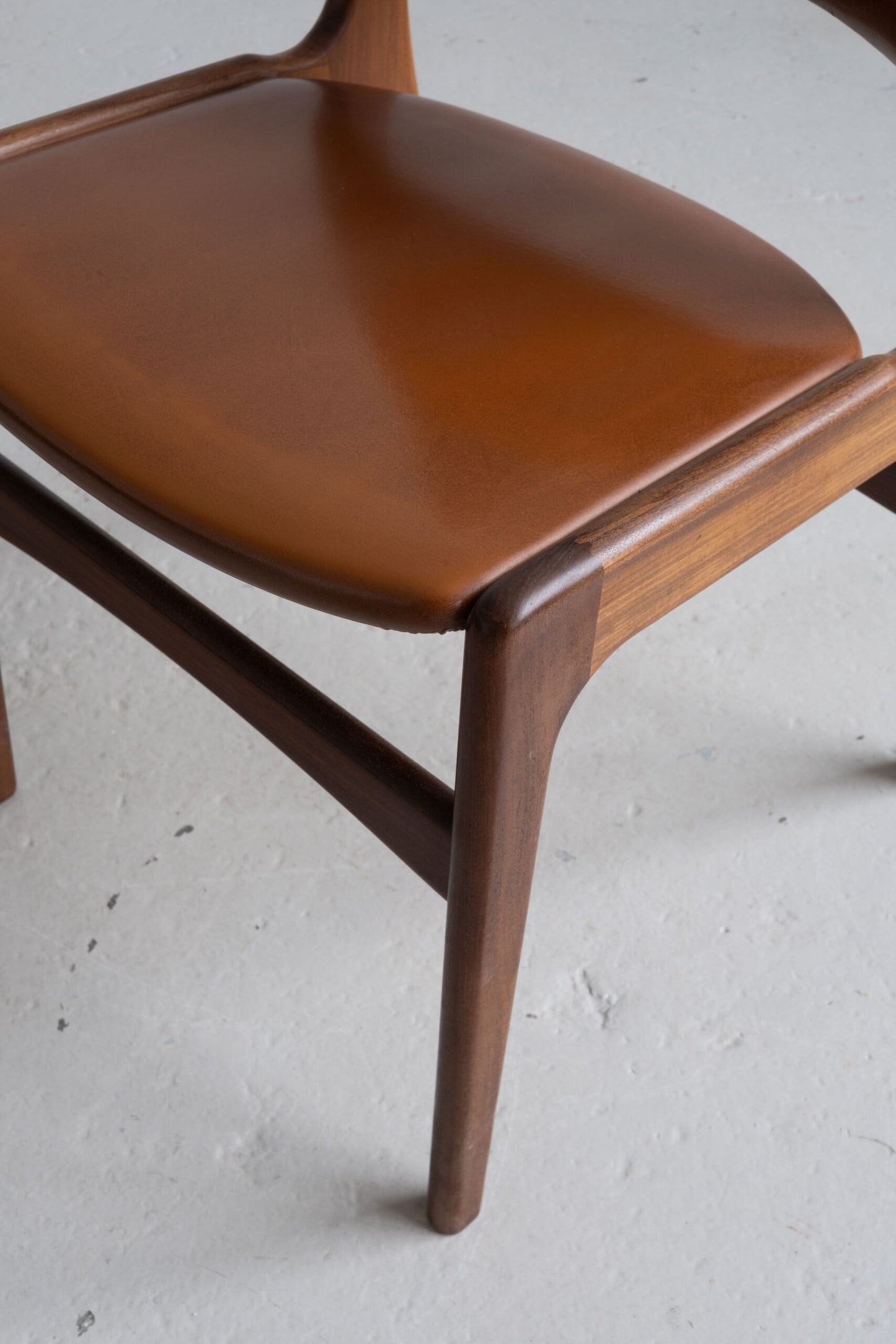 *RESERVED* Anderstup chairs (5pc)