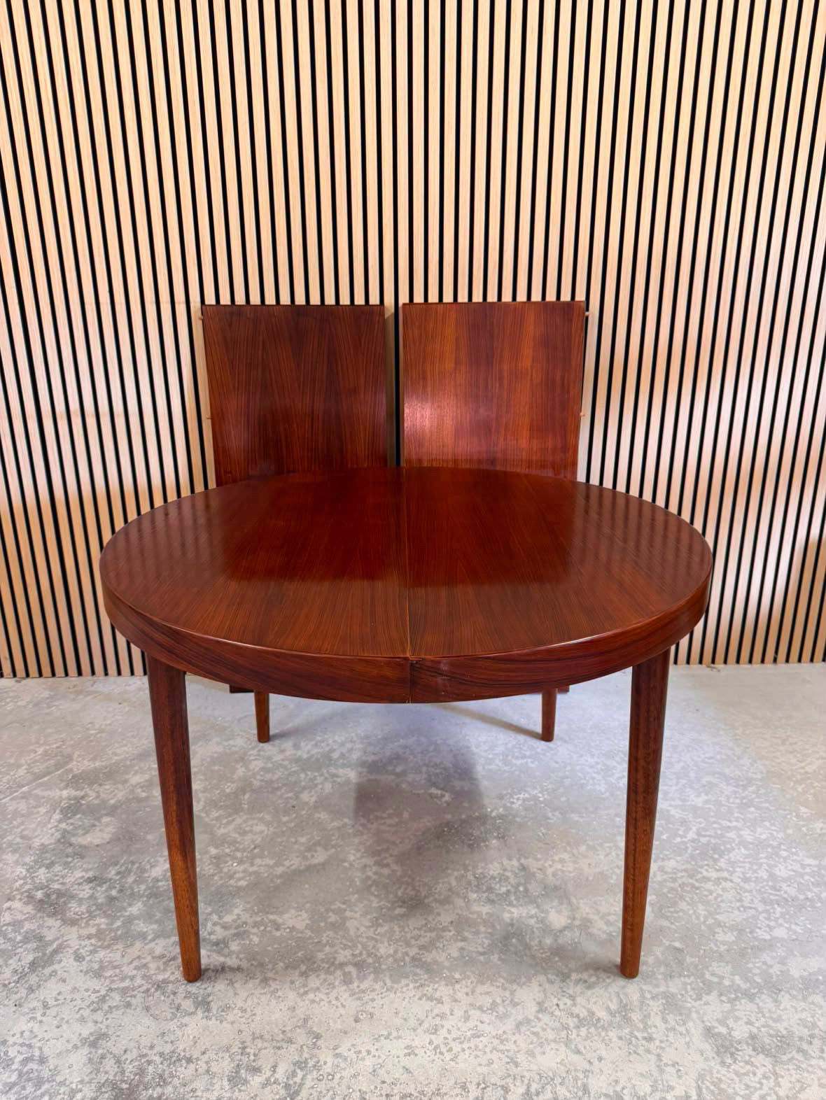 Villy Schou Andersen dining table