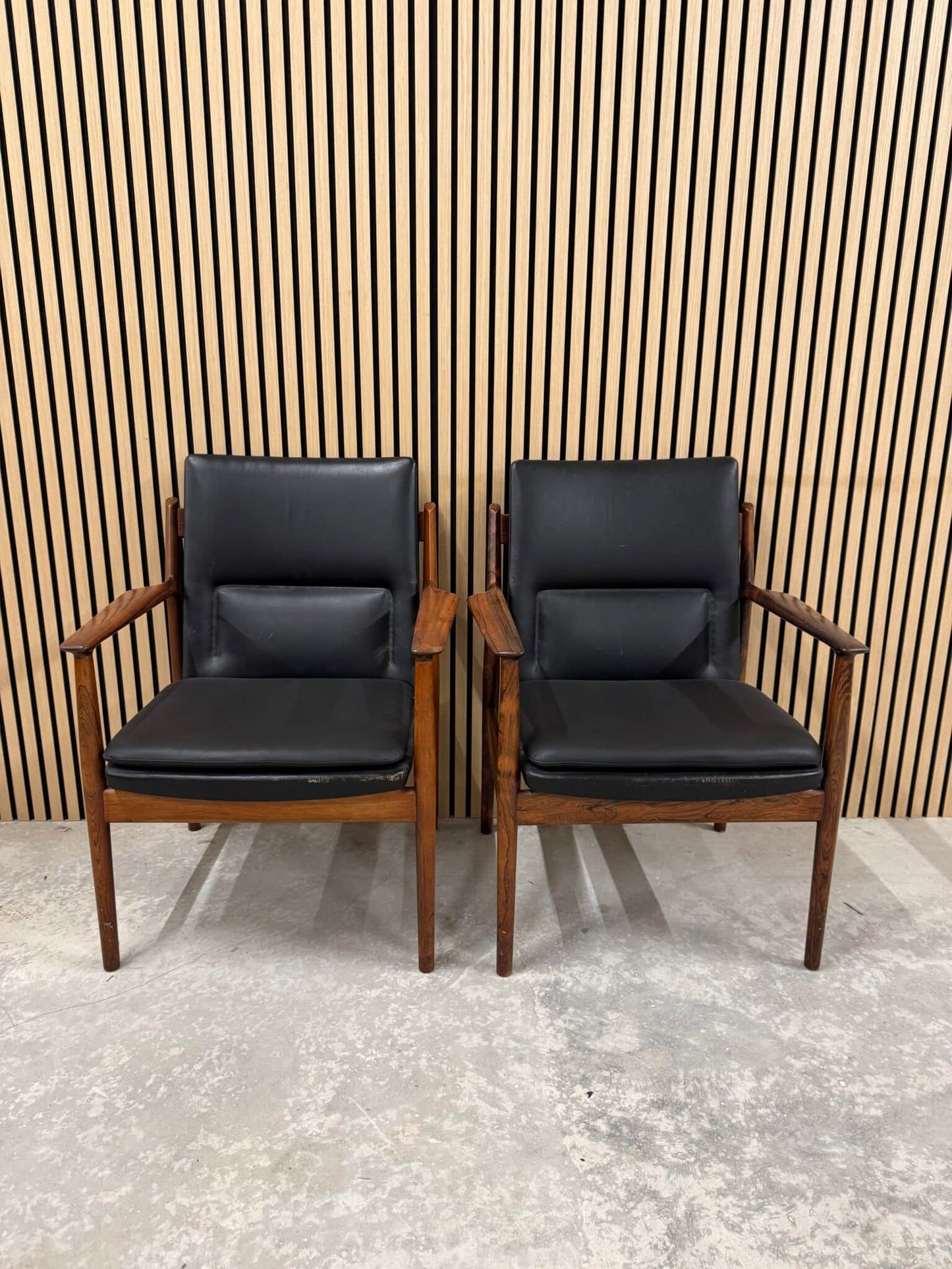 2 Arne Vodder Armstole palisander