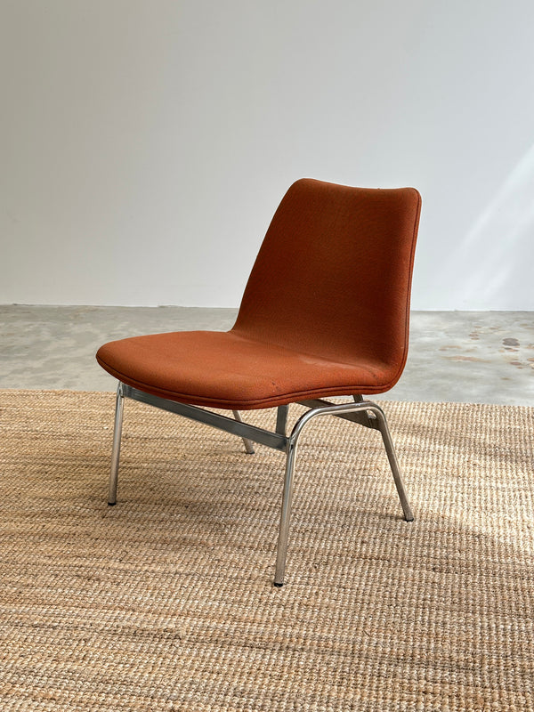 DUBA chair