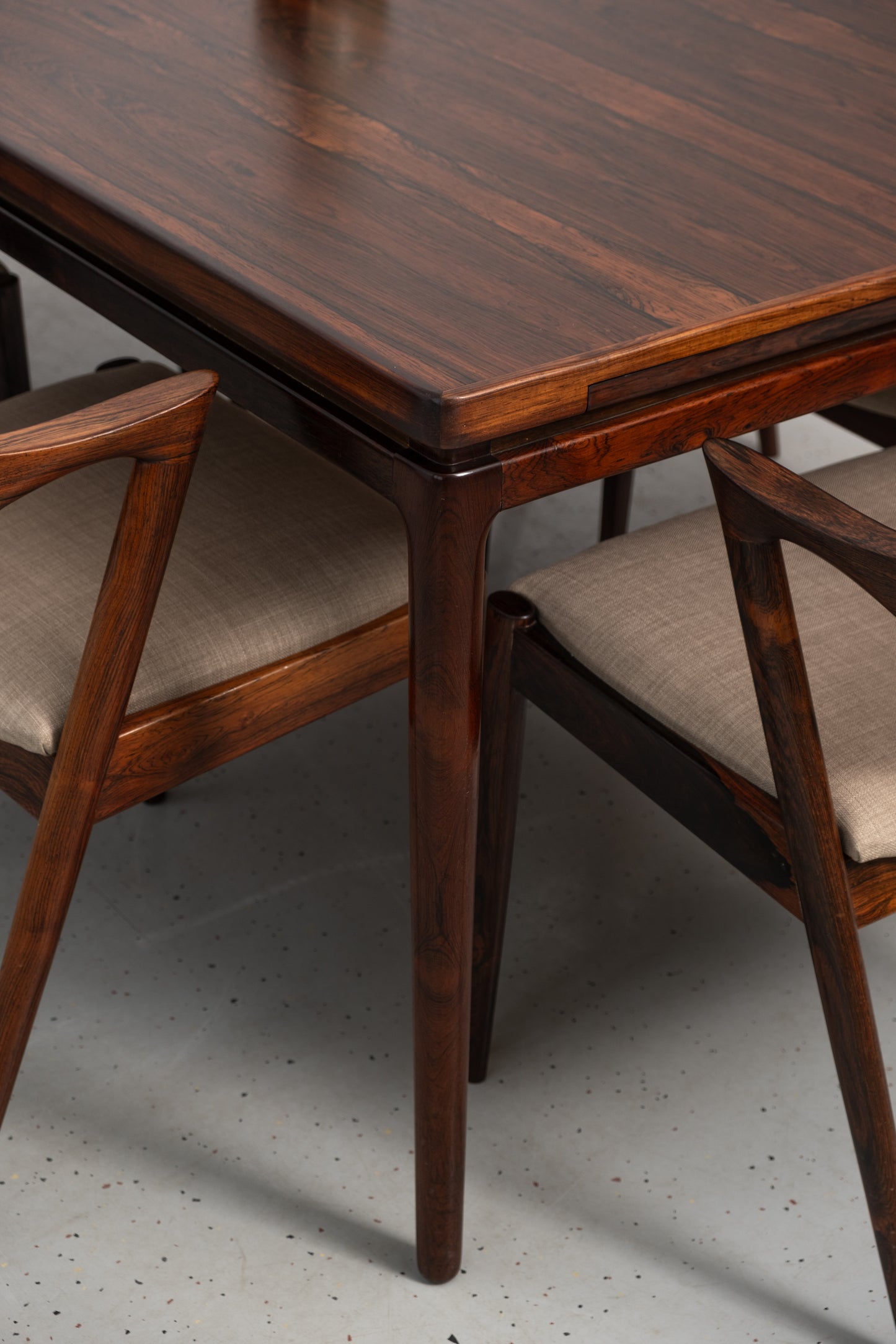 Johannes Andersen rosewood dining table for Christian Linneberg
