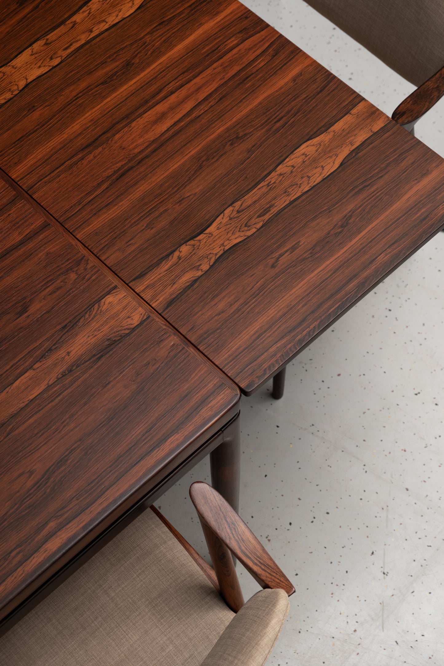 Johannes Andersen rosewood dining table for Christian Linneberg