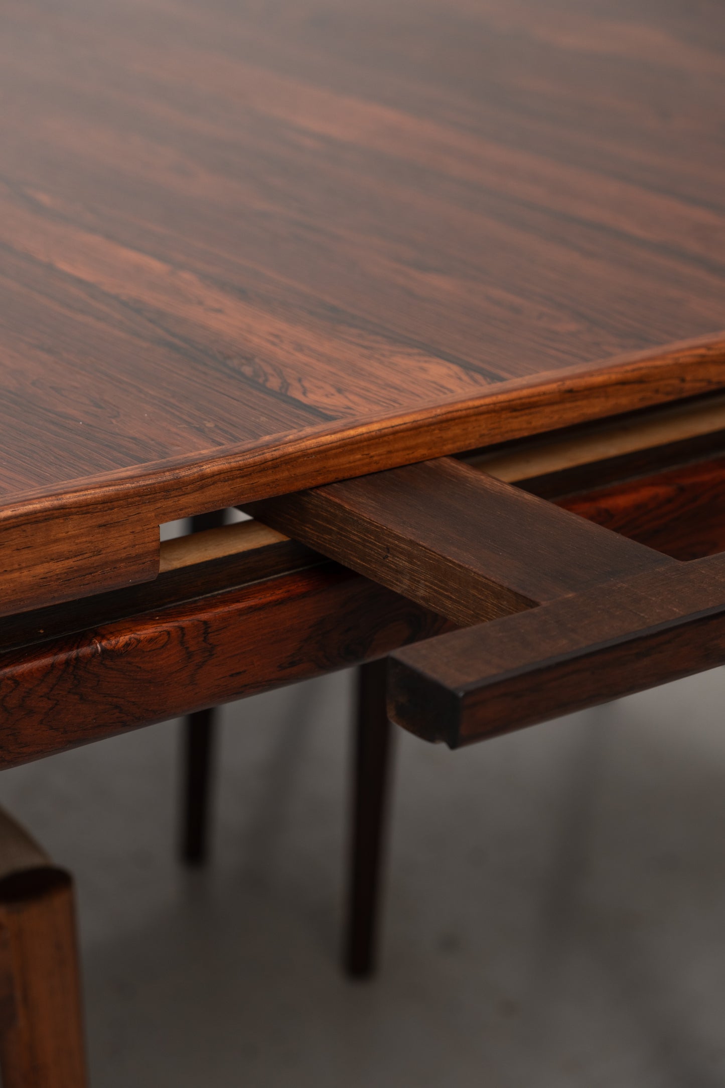 Johannes Andersen rosewood dining table for Christian Linneberg