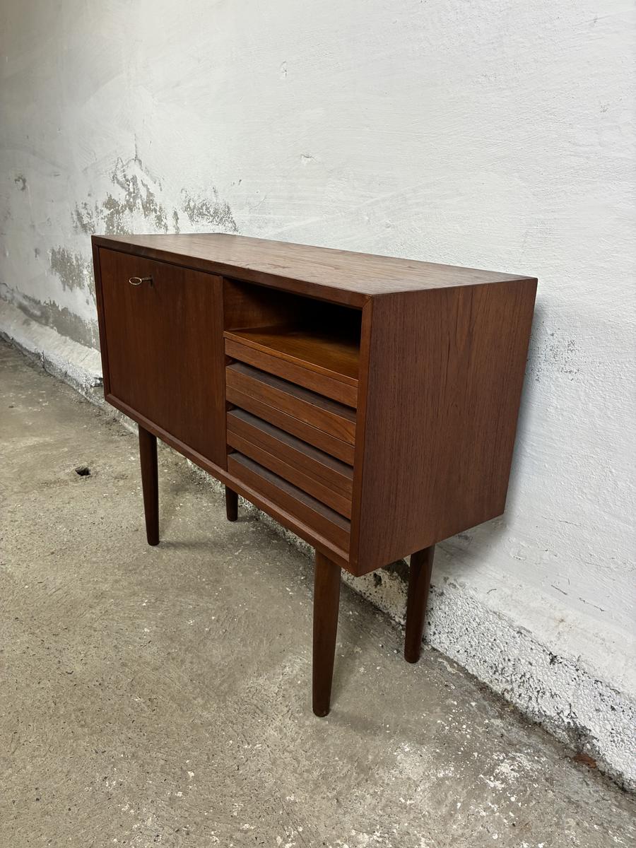 Small teak sideboard 80x64x28