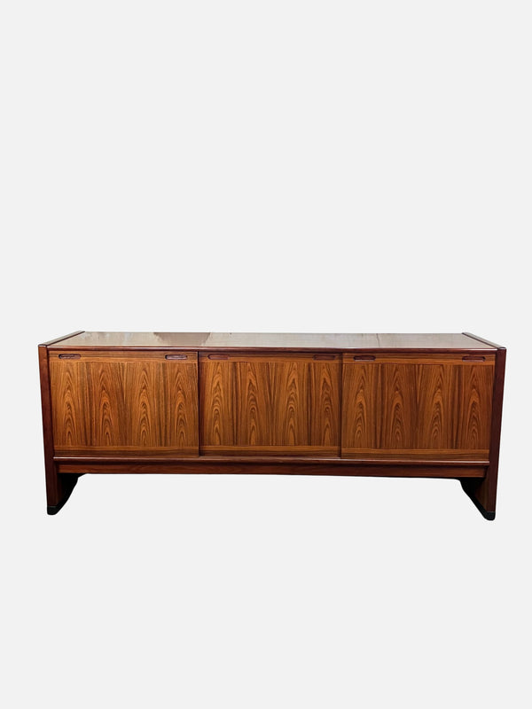 Low Rosewood sideboard by Skovby furniture 195x76x48