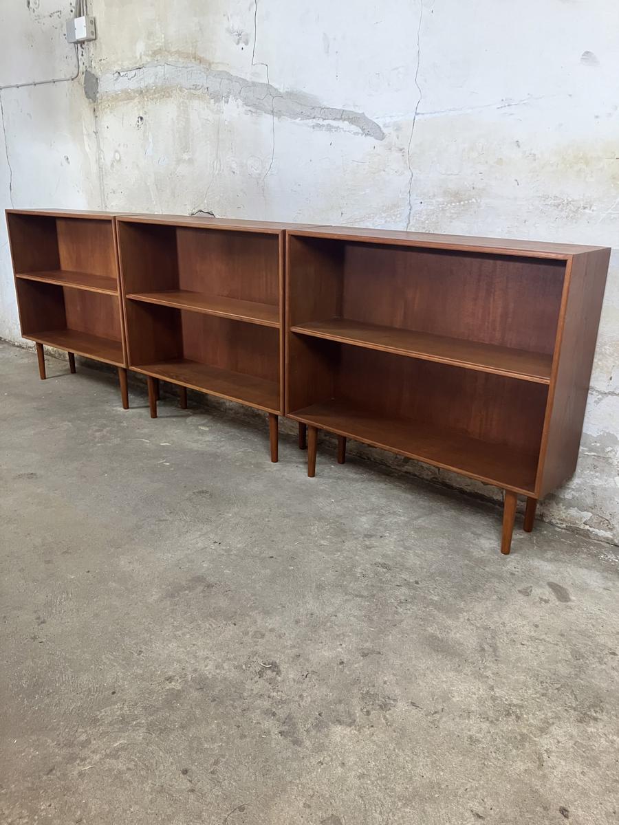 Low teak bookcases 84x90x25
