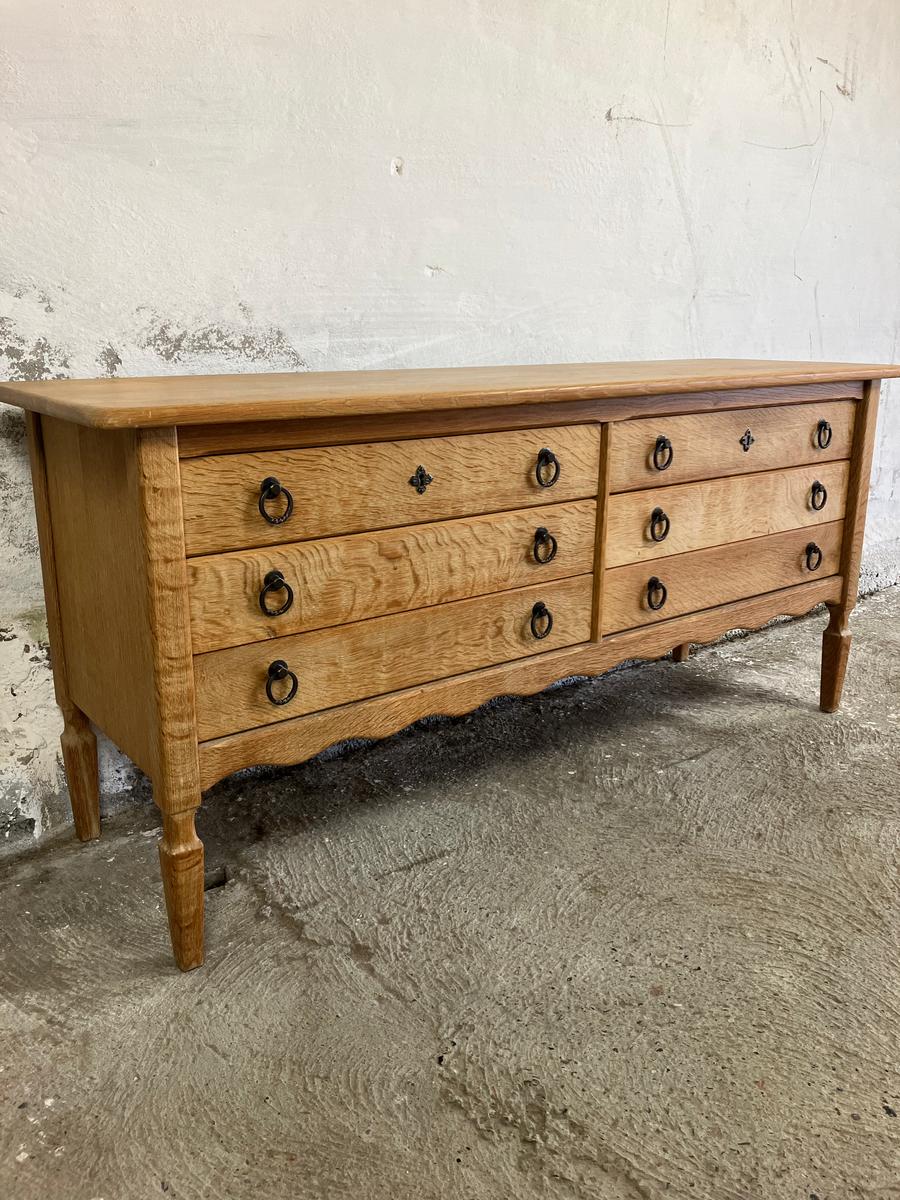 Low oak sideboard 140x63x43