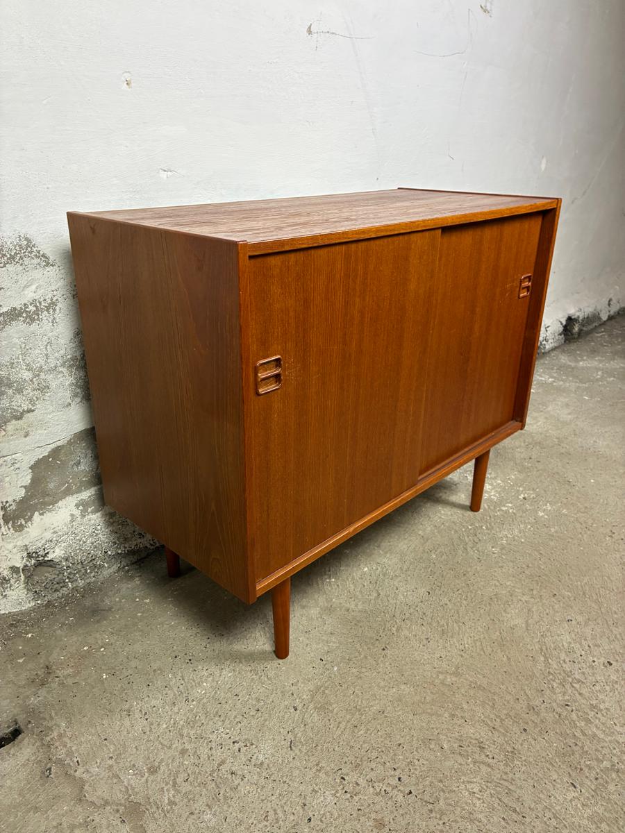 Small teak sideboard 90x74x42