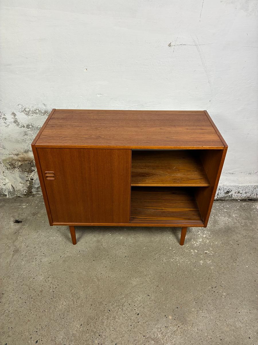 Small teak sideboard 90x74x42