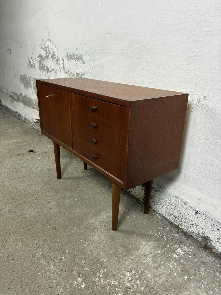 Small teak sideboard 75x57x28
