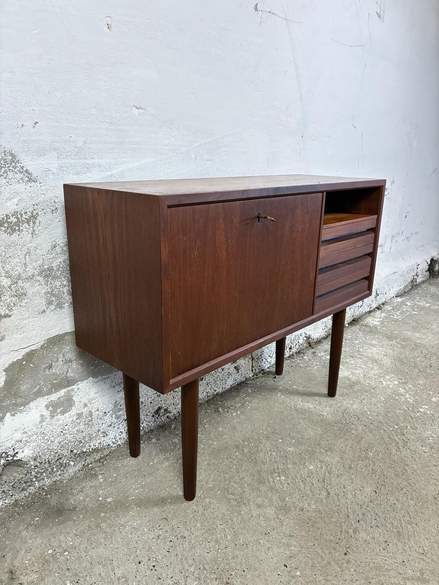 Small teak sideboard 80x64x28