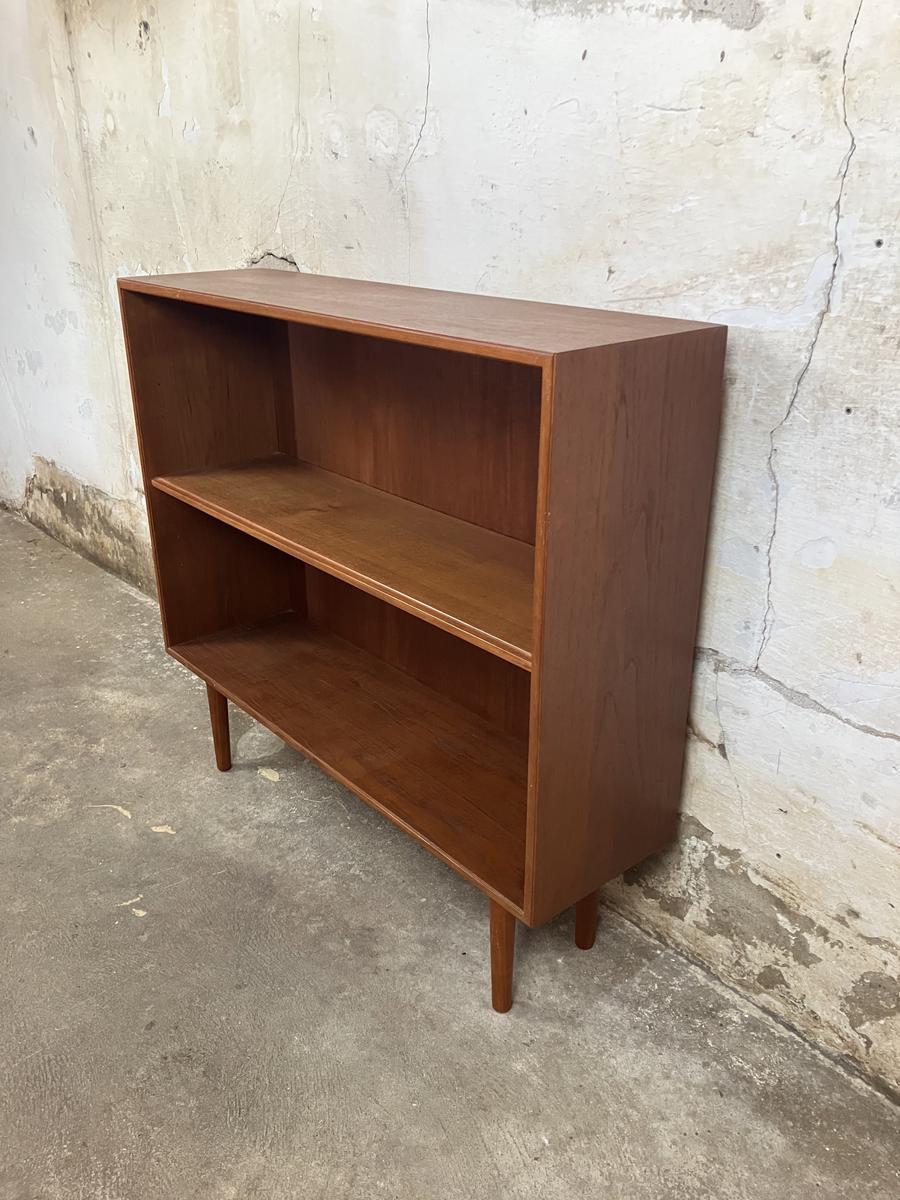 Low teak bookcases 84x90x25