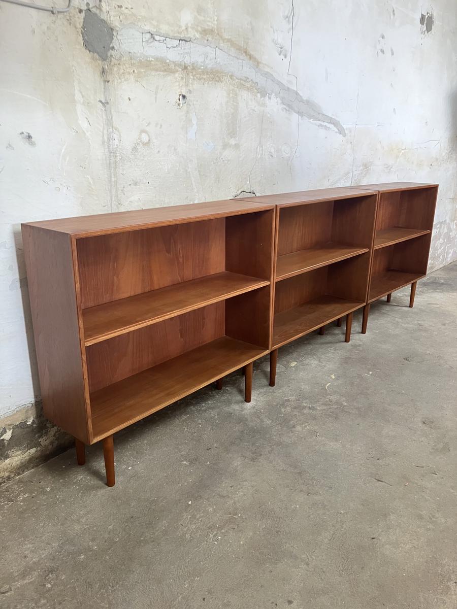 Low teak bookcases 84x90x25