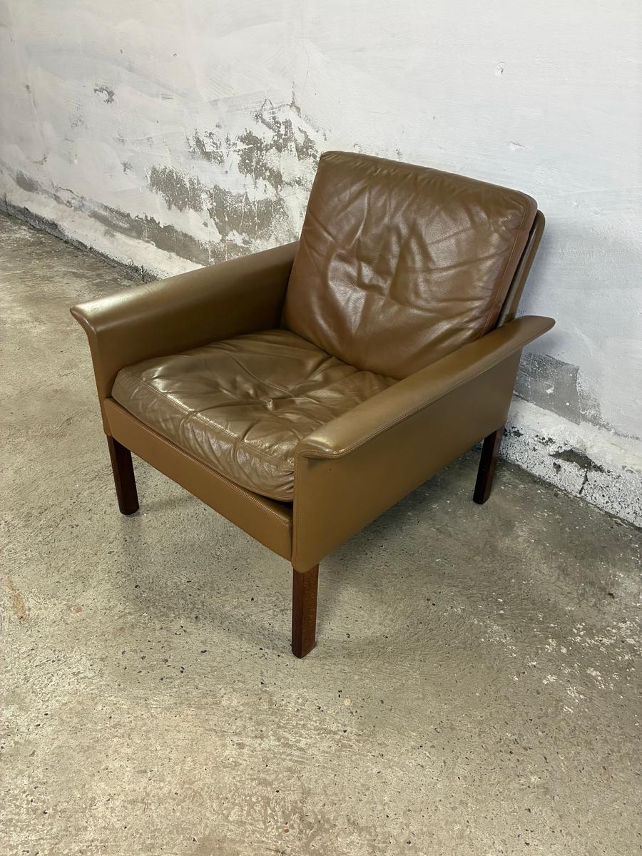 Low back chair by Hans Olsen