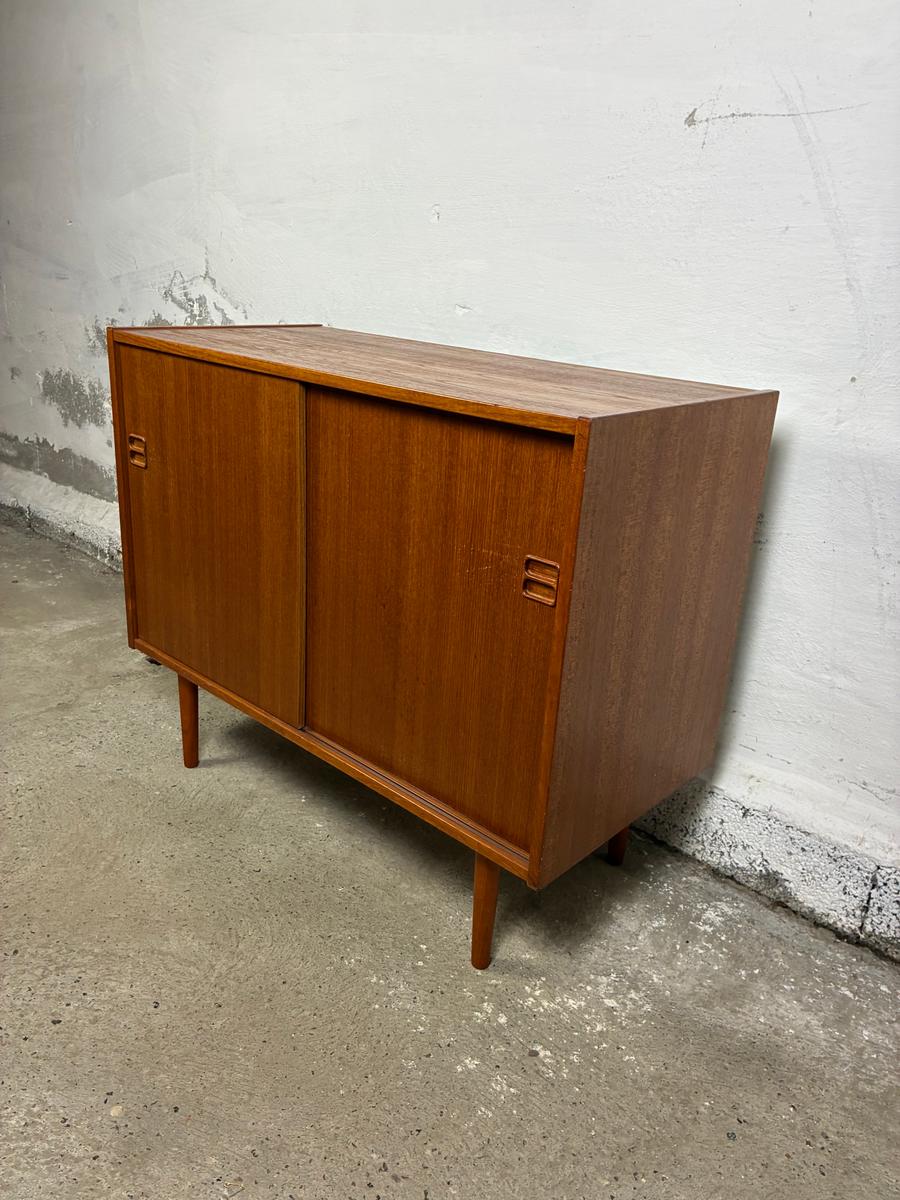 Small teak sideboard 90x74x42