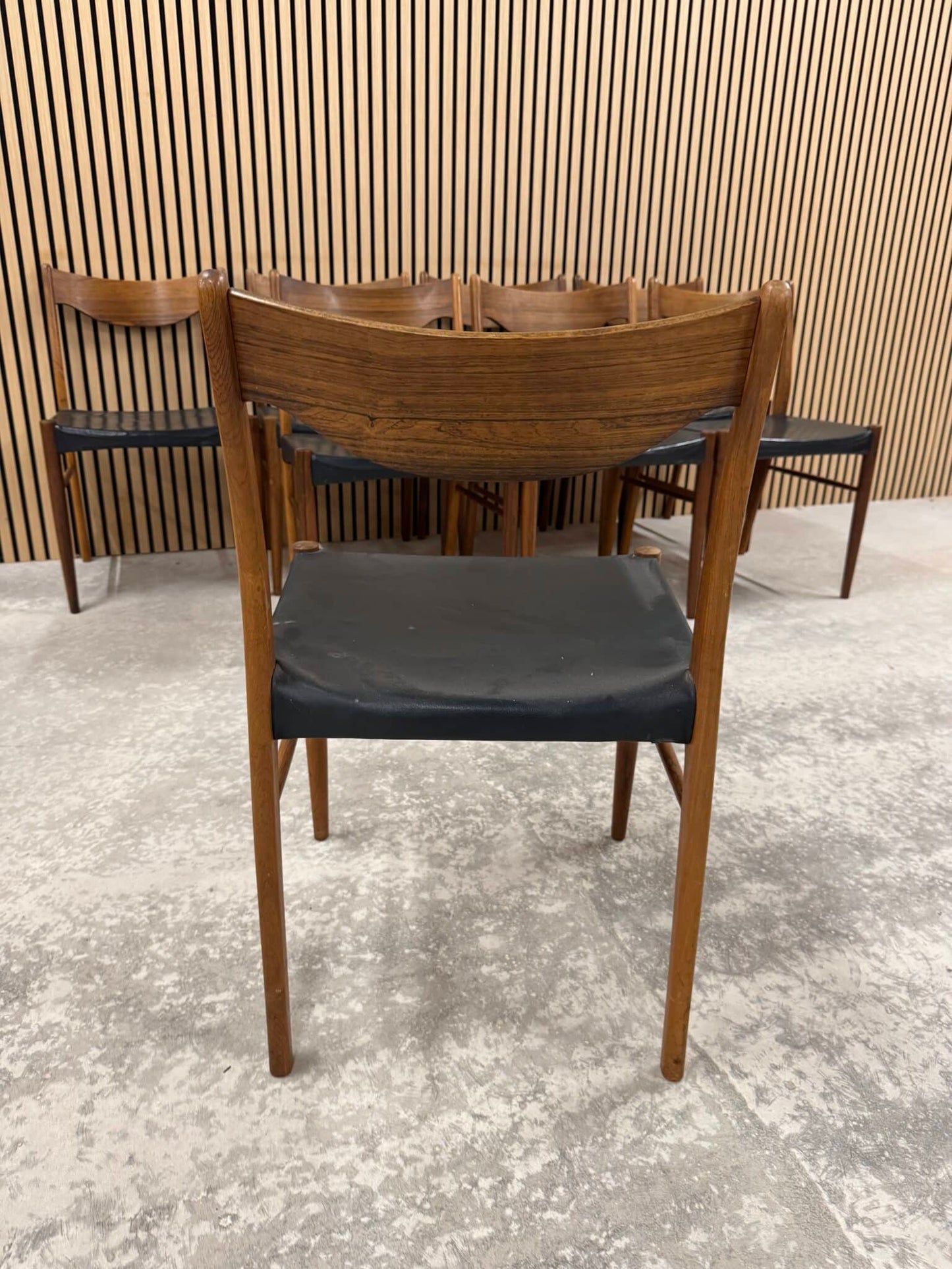 8 Arne Wahl Iversen Spisestole palisander