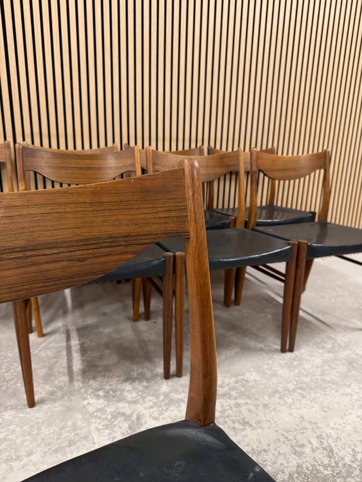 8 Arne Wahl Iversen Spisestole palisander